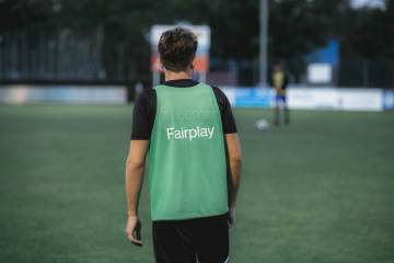 talkSPORT阿森纳应该签谁来代替威尼修斯的？（配图示意）